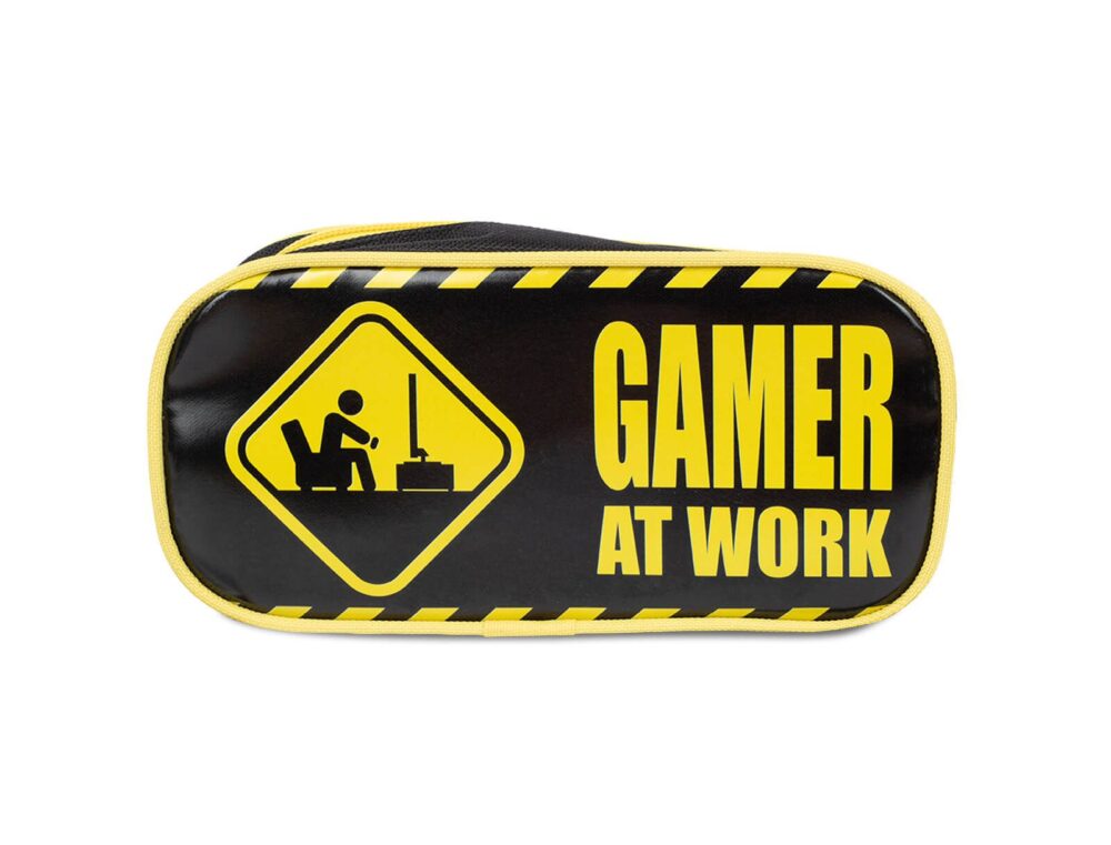 Gamer At Work Pyramid Pernica