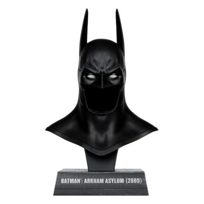 DC Direct Batman Arkham Asylum Batman Cowl Mini Replica 19 Cm